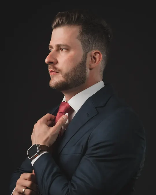 Retrato corporativo de advogado em estúdio